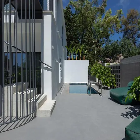 Adrop Pool Apart Otel