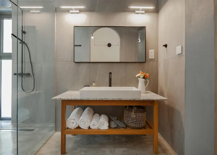 Apartahotel Adrop Pool Paphos