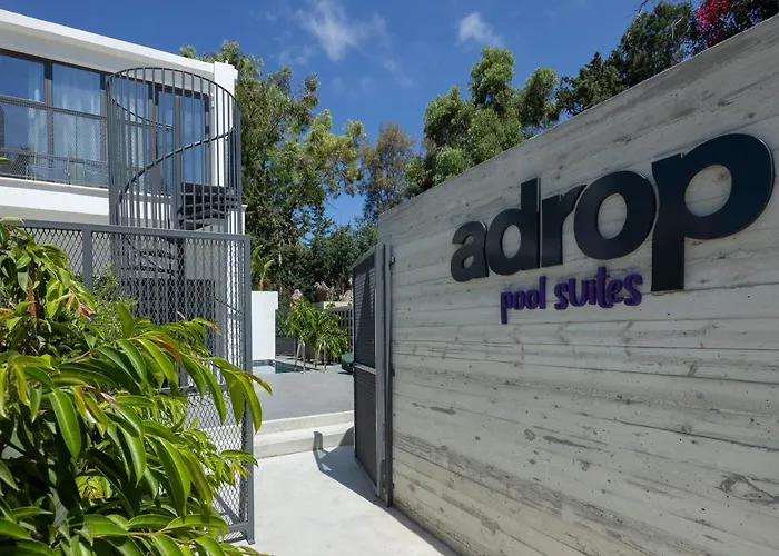 Adrop Pool Aparthotel