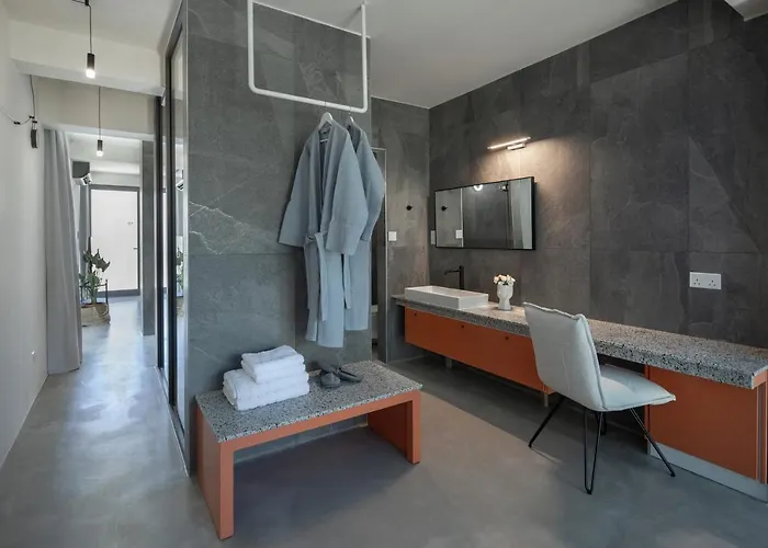 Adrop Pool Lejlighedshotel