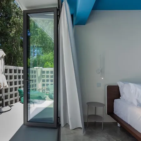 Hotel apartamentowy Adrop Pool Pafos